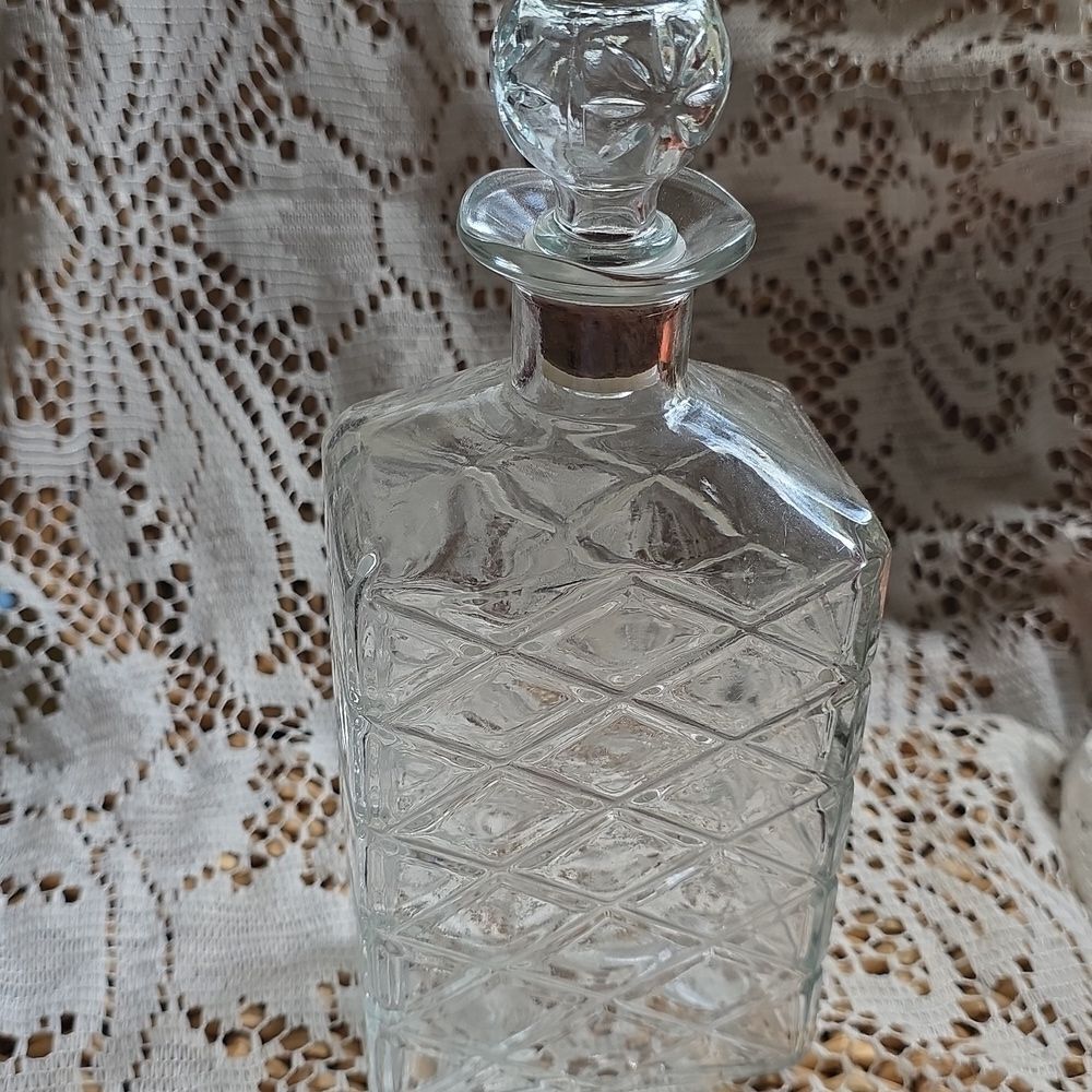 Vintage Art Glass Diamond Pattern Liquor Bottle Decanter With Cork/Glass Stopper